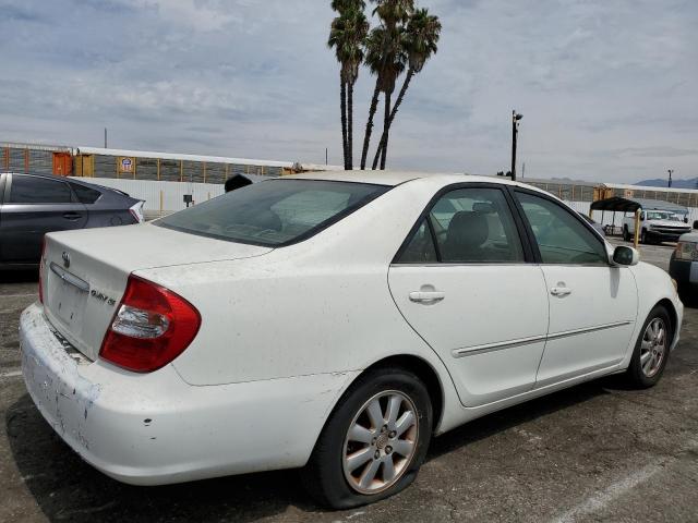 JTDBE32K830234238 - 2003 TOYOTA CAMRY LE WHITE photo 3