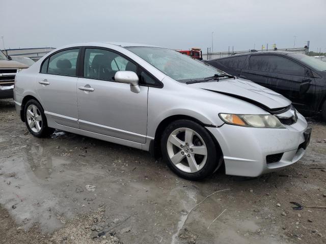 19XFA1F61BE029686 - 2011 HONDA CIVIC LX-S Արծաթագույն լուսանկար 4