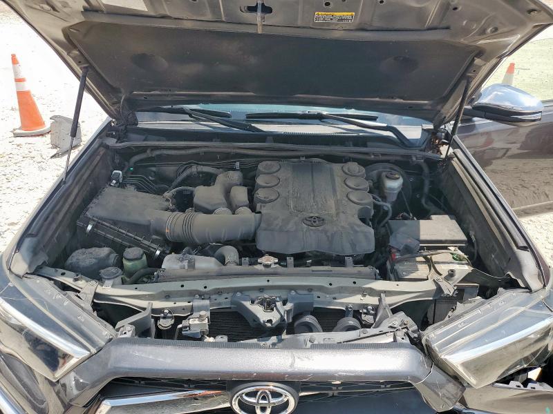 JTEZU5JR0J5181526 - 2018 TOYOTA 4RUNNER SR5 ნაცრისფერი ფოტო 12