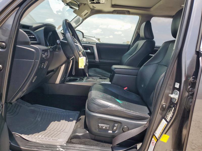 JTEZU5JR0J5181526 - 2018 TOYOTA 4RUNNER SR5 ნაცრისფერი ფოტო 7