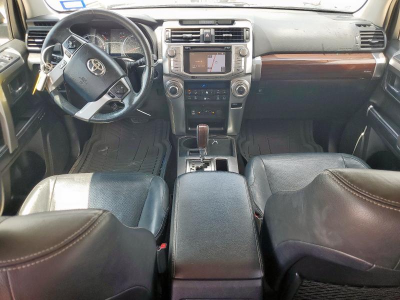 JTEZU5JR0J5181526 - 2018 TOYOTA 4RUNNER SR5 ნაცრისფერი ფოტო 8