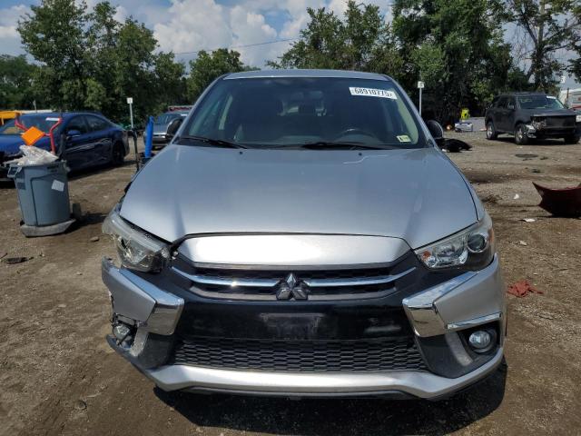 JA4AR3AW7JU014108 - 2018 MITSUBISHI OUTLANDER ES 银色 照片 5