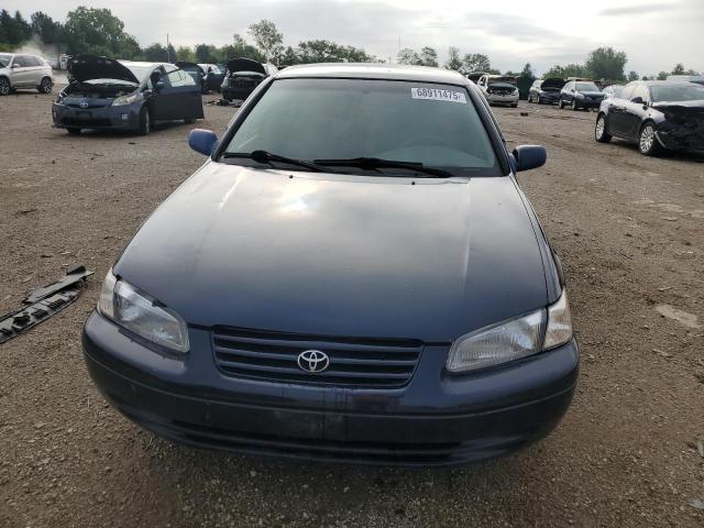 JT2BG28KXX0310083 - 1999 TOYOTA CAMRY LE ლურჯი ფოტო 5