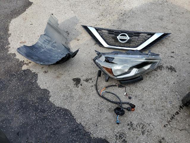 3N1AB7AP8JY212447 - 2018 NISSAN SENTRA S 灰色 照片 12