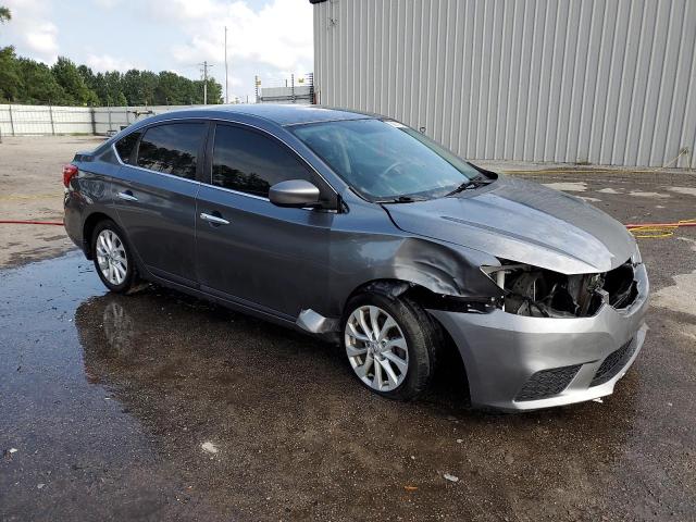 3N1AB7AP8JY212447 - 2018 NISSAN SENTRA S 灰色 照片 4