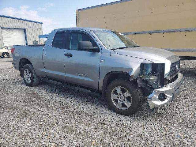 5TFBT54147X008751 - 2007 TOYOTA TUNDRA DOUBLE CAB SR5 SILVER photo 4