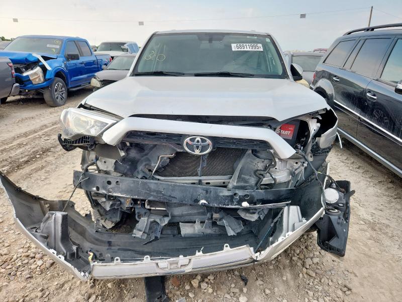 JTEZU5JRXH5161407 - 2017 TOYOTA 4RUNNER SR5 SILVER photo 5