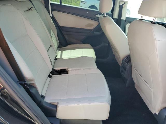 3VV2B7AX9JM061046 - 2018 VOLKSWAGEN TIGUAN SE Noir photo 11