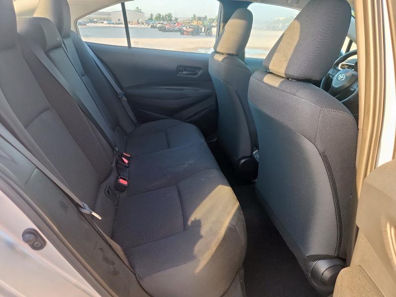 5YFB4MDE7RP228610 - 2024 TOYOTA COROLLA LE ვერცხლისფერი ფოტო 10