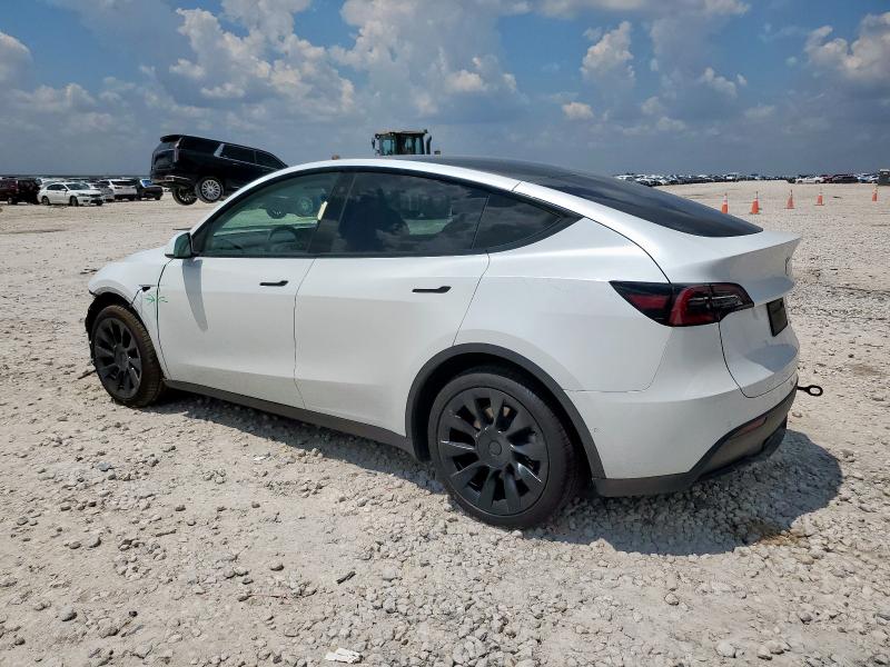 7SAYGDEE1NA010877 - 2022 TESLA MODEL Y WHITE photo 2
