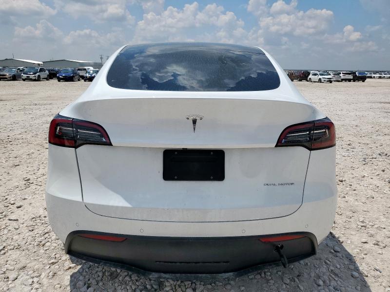 7SAYGDEE1NA010877 - 2022 TESLA MODEL Y WHITE photo 6