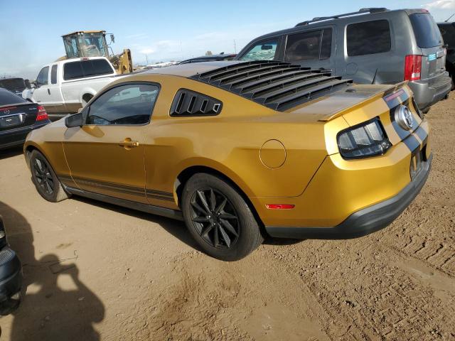 1ZVBP8AN6A5127981 - 2010 FORD MUSTANG GOLD photo 2