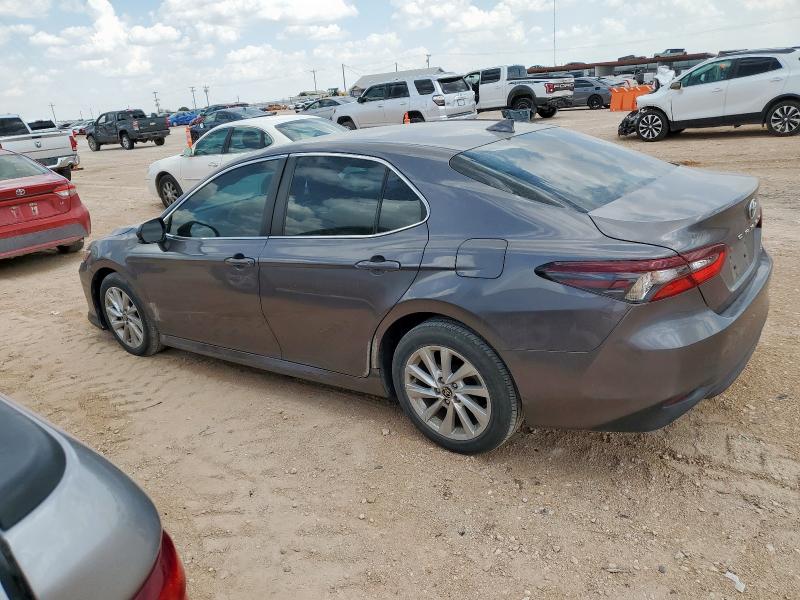 4T1C11AKXPU112447 - 2023 TOYOTA CAMRY LE GRAY photo 2
