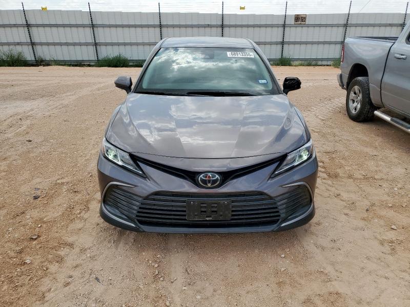 4T1C11AKXPU112447 - 2023 TOYOTA CAMRY LE GRAY photo 5