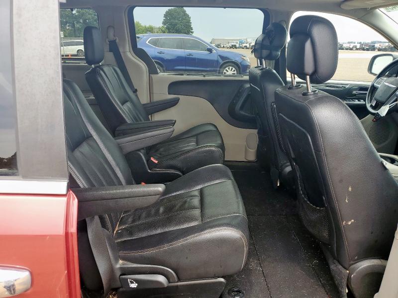 2C4RC1CG2CR362709 - 2012 CHRYSLER TOWN & COU TOURING L MAROON photo 11