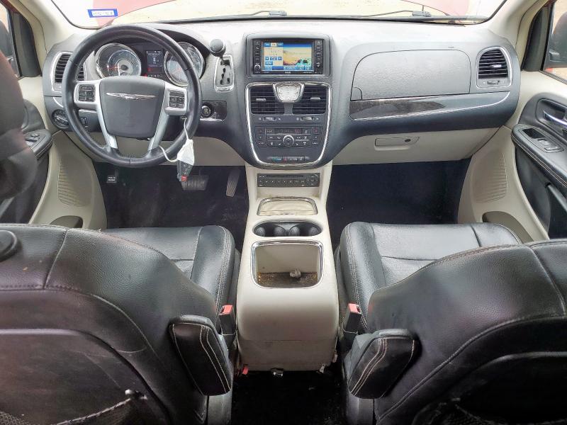 2C4RC1CG2CR362709 - 2012 CHRYSLER TOWN & COU TOURING L MAROON photo 8