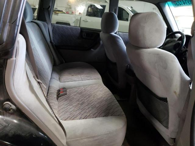 JF1SF6556YH713471 - 2000 SUBARU FORESTER S შავი ფოტო 11