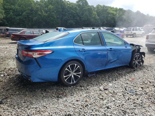 4T1G11AK9LU394740 - 2020 TOYOTA CAMRY SE BLUE photo 3
