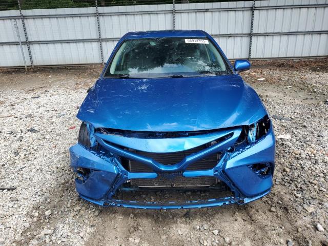 4T1G11AK9LU394740 - 2020 TOYOTA CAMRY SE BLUE photo 5