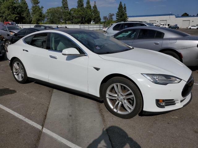 5YJSA1H19EFP50482 - 2014 TESLA MODEL S Weiß Foto 4