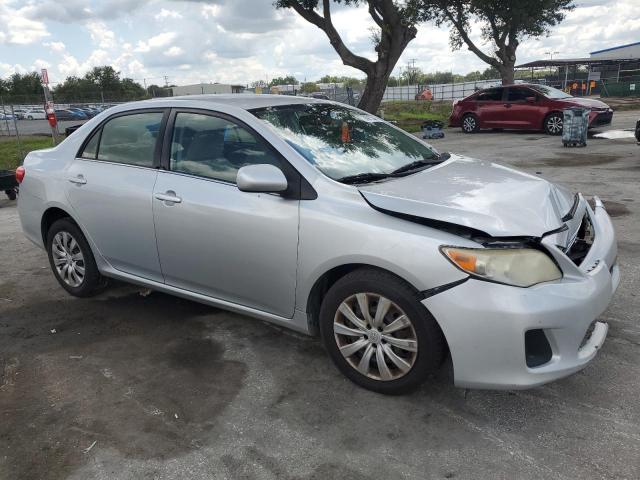 JTDBU4EE1DJ121144 - 2013 TOYOTA COROLLA BASE Gümüş foto 4