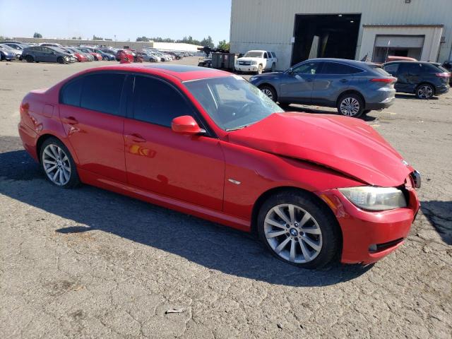 WBAPH5C50BA442363 - 2011 BMW 328 I SULEV RED photo 4