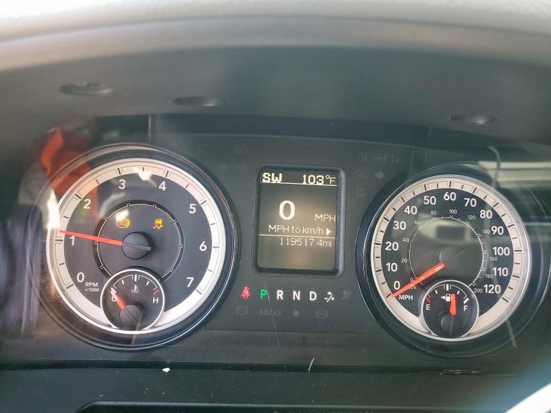 1C6RR7FTXJS332385 - 2018 RAM 1500 ST RED photo 9