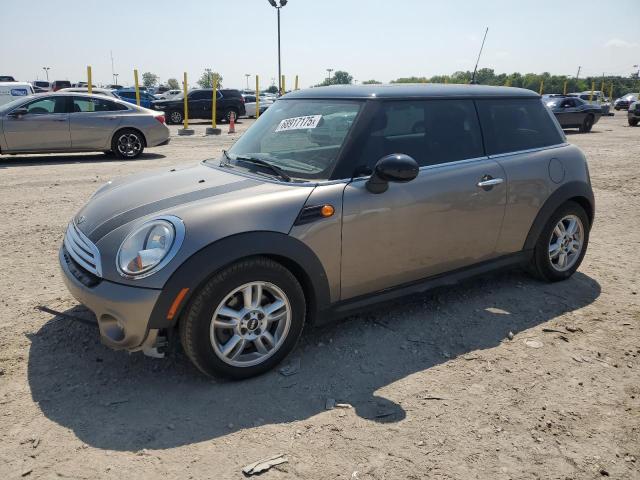 2013 MINI COOPER, 