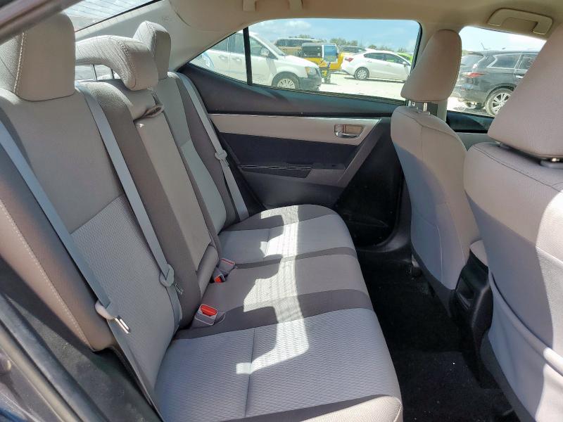 2T1BURHE0JC044928 - 2018 TOYOTA COROLLA L Blau Foto 10