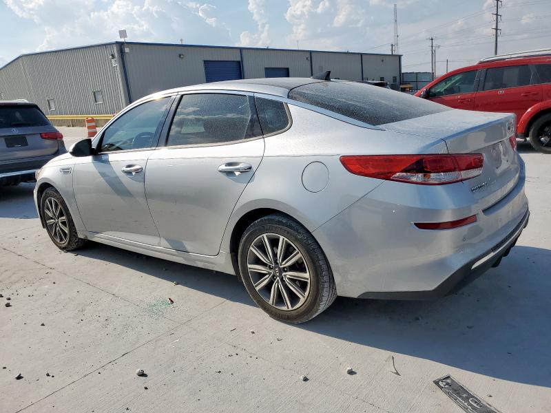 5XXGT4L32KG336348 - 2019 KIA OPTIMA LX Күміс фото 2