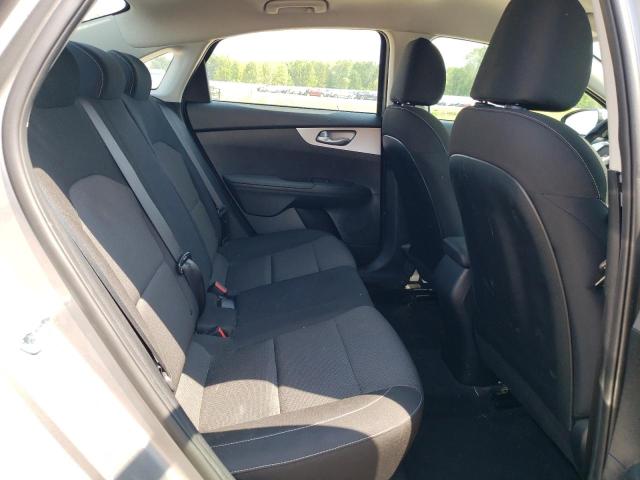 3KPF24AD5NE487918 - 2022 KIA FORTE FE 银色 照片 10