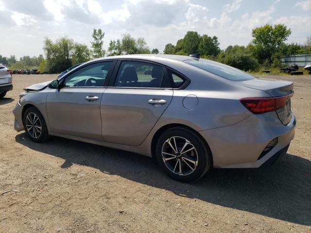 3KPF24AD5NE487918 - 2022 KIA FORTE FE 银色 照片 2