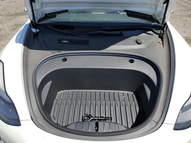 5YJ3E1EB7NF132132 - 2022 TESLA MODEL 3 白色 照片 11