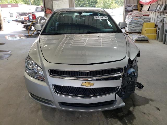 1G1ZC5E06CF323340 - 2012 CHEVROLET MALIBU 1LT Plata foto 5