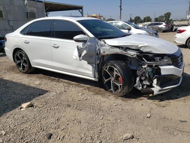 1VWMA7A33MC008997 - 2021 VOLKSWAGEN PASSAT R-LINE Weiß Foto 4