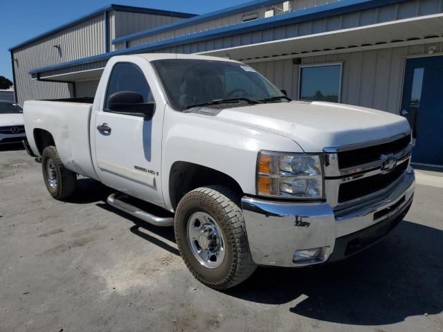 1GCHC24K67E523960 - 2007 CHEVROLET SILVERADO C2500 HEAVY DUTY WHITE photo 4