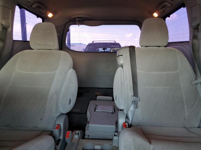 5TDKZ3DC9KS001930 - 2019 TOYOTA SIENNA LE GRAY photo 10