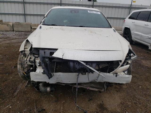 2G4GT5GX2F9271254 - 2015 BUICK REGAL GS WHITE photo 5