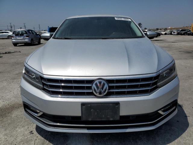 1VWBA7A38JC046115 - 2018 VOLKSWAGEN PASSAT SE Gümüş foto 5