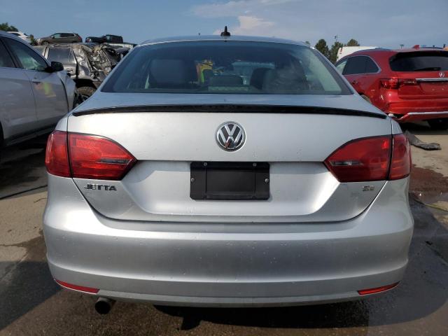 3VWD07AJ9EM240196 - 2014 VOLKSWAGEN JETTA SE SILVER photo 6