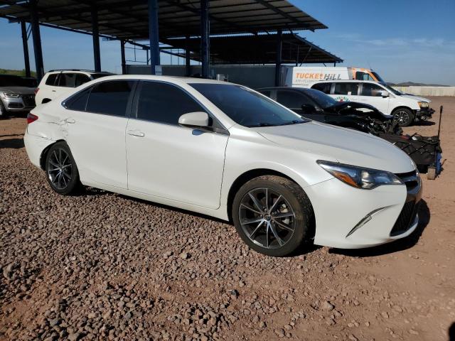4T1BF1FK5HU351220 - 2017 TOYOTA CAMRY LE 白色 照片 4