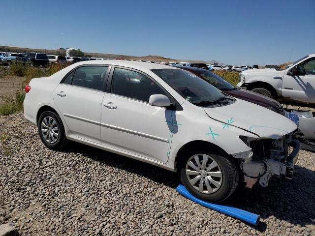 5YFBU4EE1DP102749 - 2013 TOYOTA COROLLA BASE أبيض صورة 4