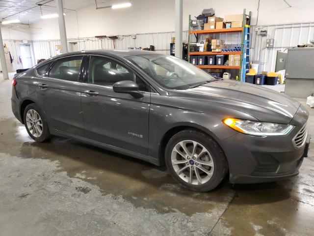 3FA6P0LU0KR284209 - 2019 FORD FUSION SE GRAY photo 4
