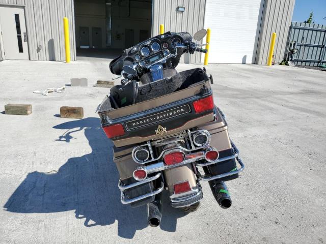 5HD1FCW1X4Y620812 - 2004 HARLEY-DAVIDSON FLHTCUI 双色 照片 4