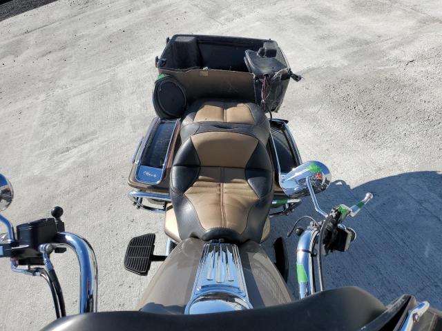 5HD1FCW1X4Y620812 - 2004 HARLEY-DAVIDSON FLHTCUI 双色 照片 5