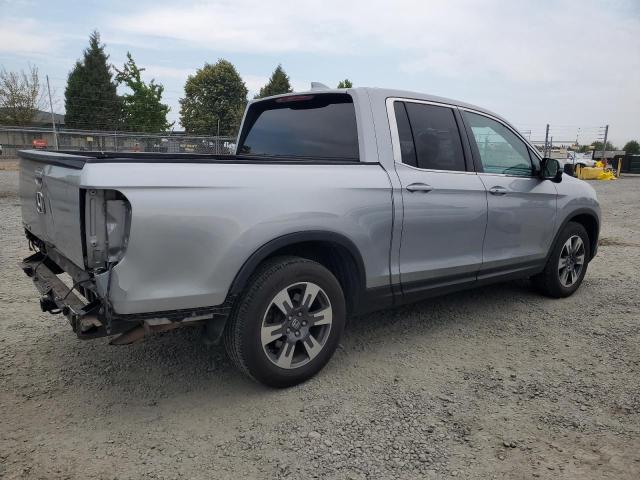 5FPYK2F69HB003777 - 2017 HONDA RIDGELINE RTL 银色 照片 3