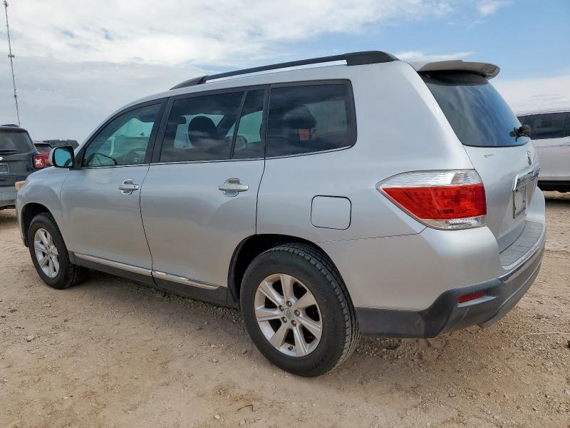 5TDZK3EH9BS044869 - 2011 TOYOTA HIGHLANDER BASE Сріблястий фото 2