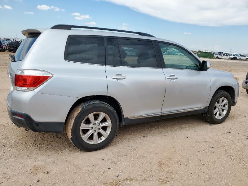 5TDZK3EH9BS044869 - 2011 TOYOTA HIGHLANDER BASE Сріблястий фото 3