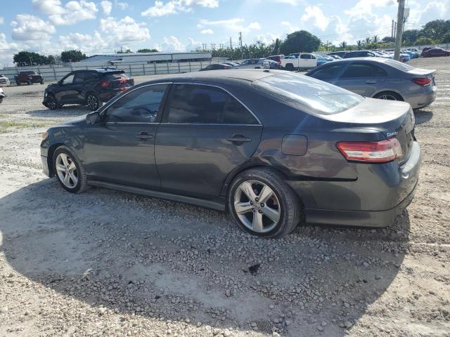 4T1BF3EKXBU604827 - 2011 TOYOTA CAMRY BASE GRAY photo 2