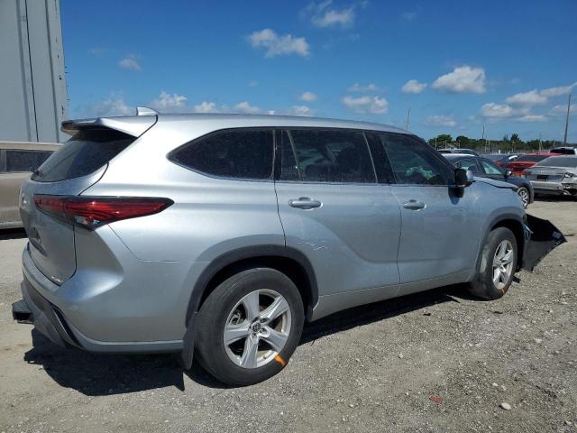 5TDBZRBH2MS100688 - 2021 TOYOTA HIGHLANDER L 银色 照片 3